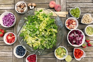 salad ingredients what is raw food diet